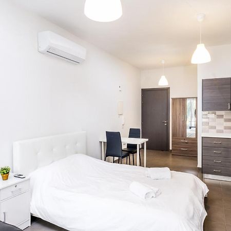 Spacious Studio Downtown Larnaca Zewnętrze zdjęcie
