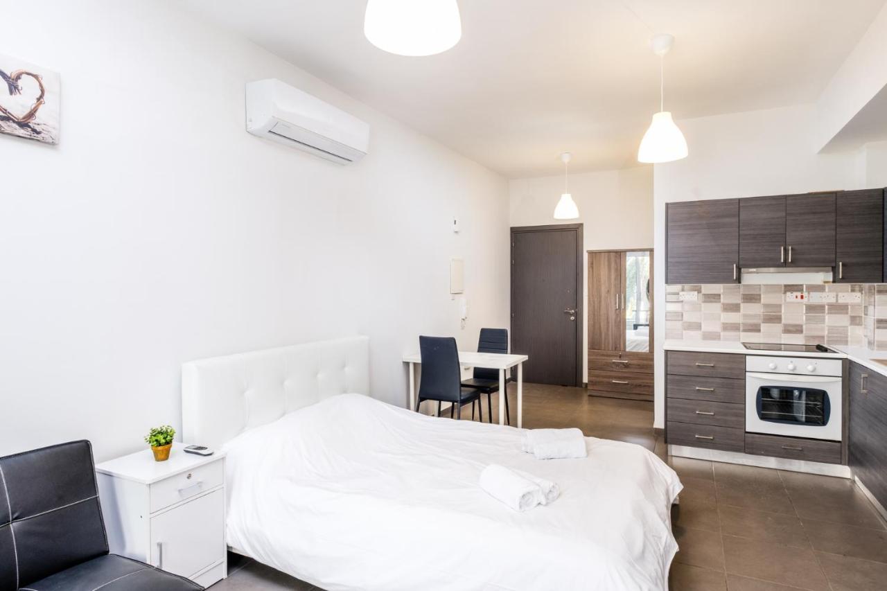 Spacious Studio Downtown Larnaca Zewnętrze zdjęcie